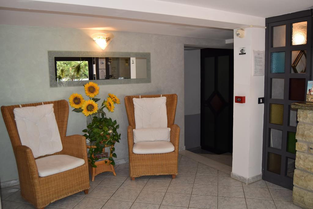 Orchidea Marina Aparthotel Tirrenia Exterior foto